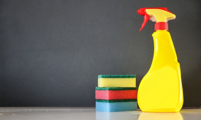 cleaning your bathroom sink